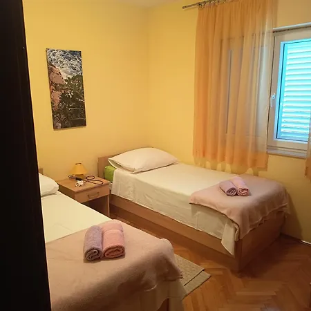 Milic Πανσιόν 3*